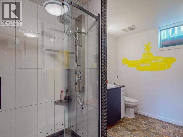 6906 HAMMOND STREET, Powell River