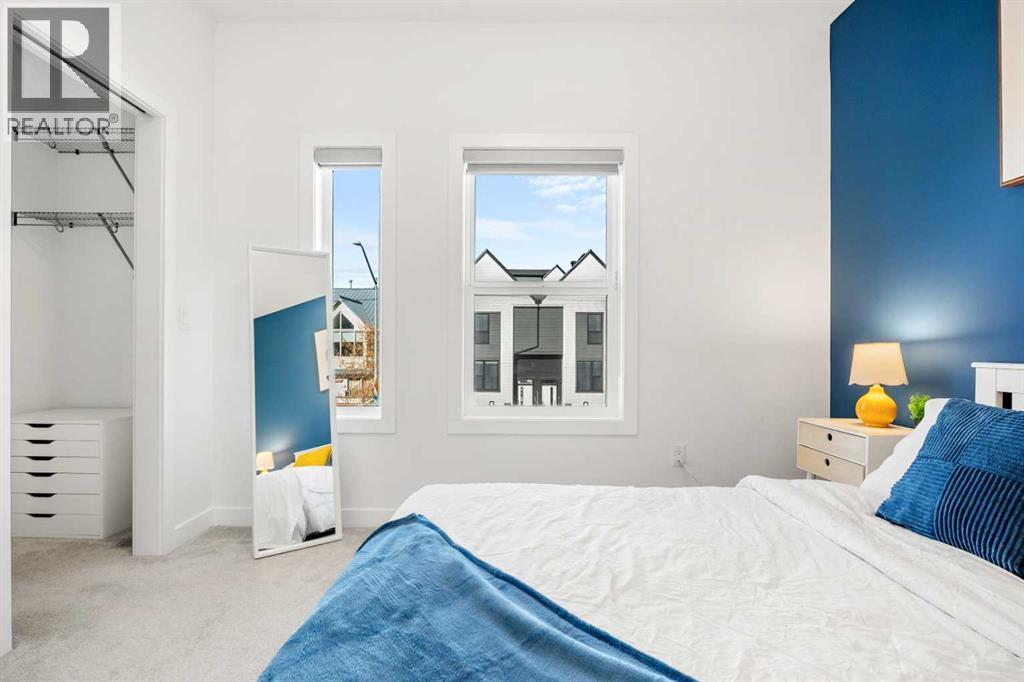 Single Family House for Sale in Unit    Avenue NW Capitol Hill Calgary 