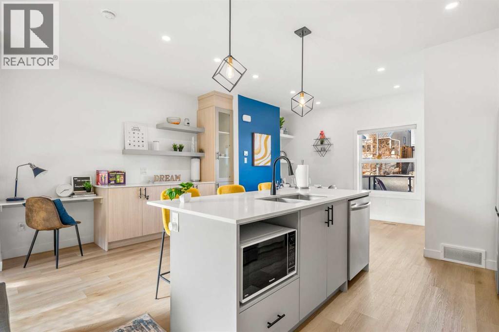 Single Family House for Sale in Unit    Avenue NW Capitol Hill Calgary 