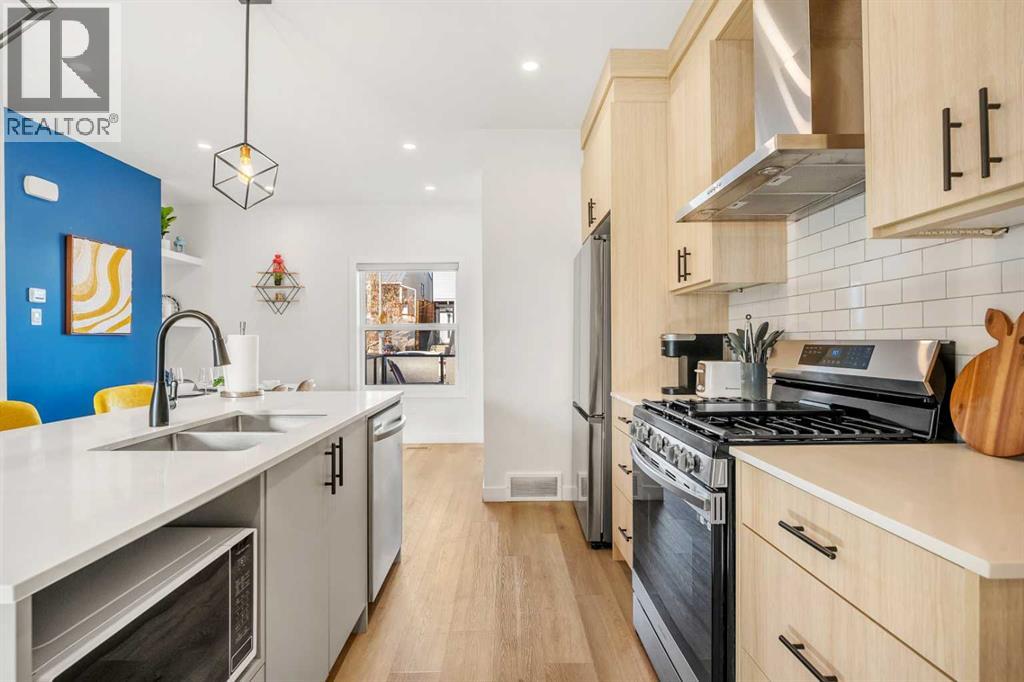 Single Family House for Sale in Unit    Avenue NW Capitol Hill Calgary 