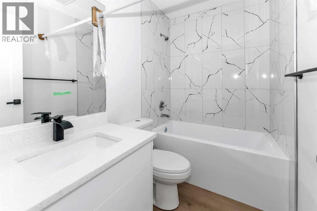 Single Family House Bi-level for Sale in  Pinecliff Drive NE Pineridge Calgary 