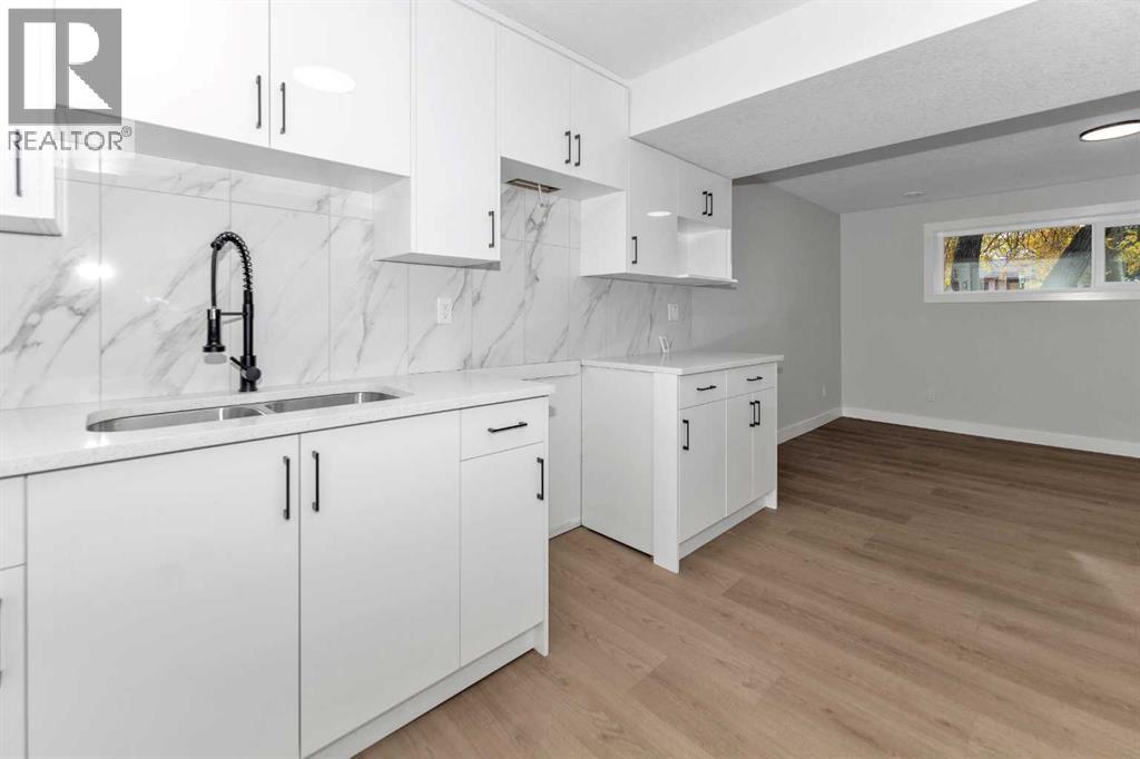 Single Family House Bi-level for Sale in  Pinecliff Drive NE Pineridge Calgary 