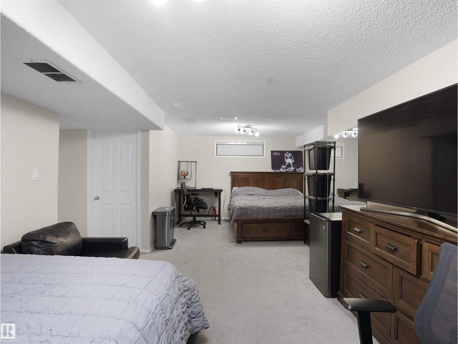 16214 92 ST NW, Edmonton