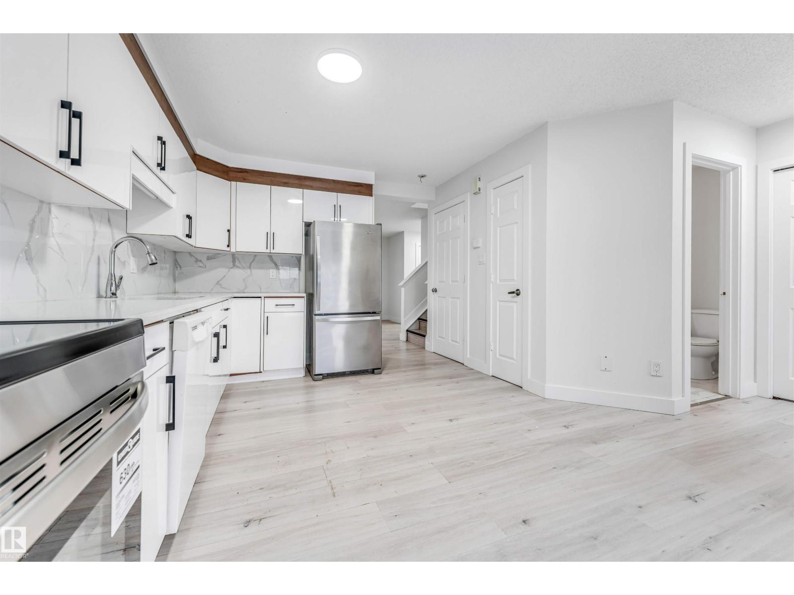 2911 26 ST NW, Edmonton