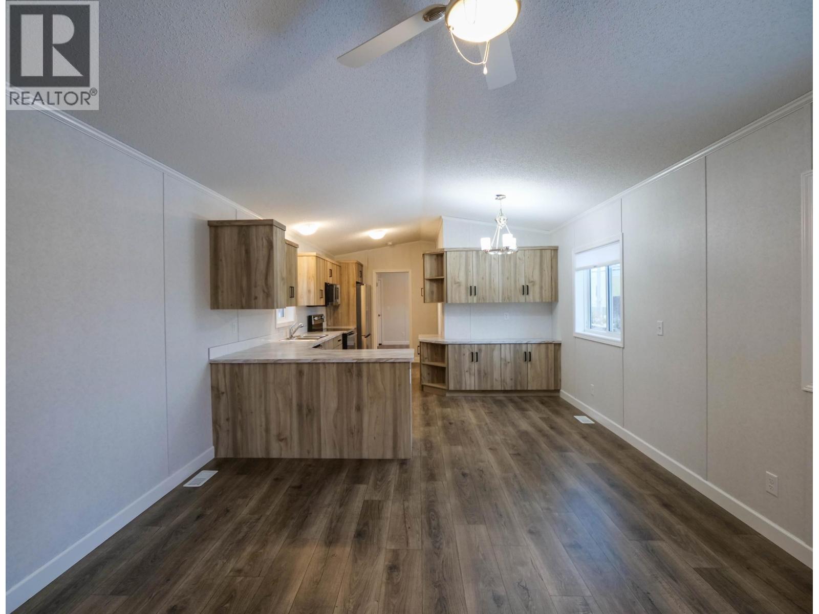 41 602 ELM STREET, Quesnel