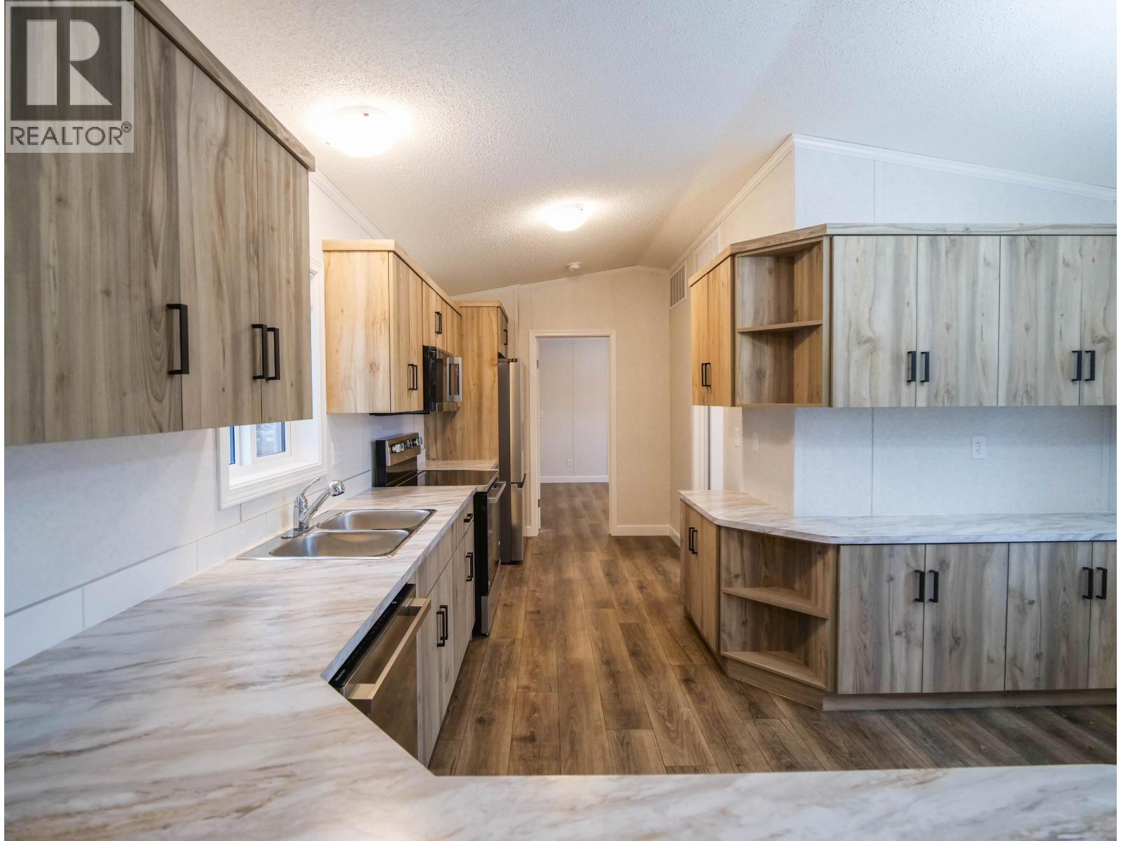 41 602 ELM STREET, Quesnel