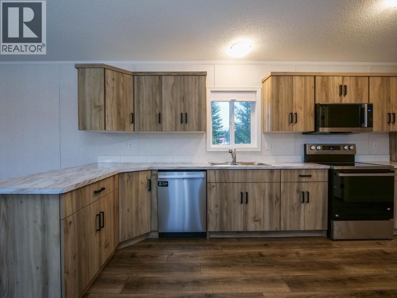 41 602 ELM STREET, Quesnel