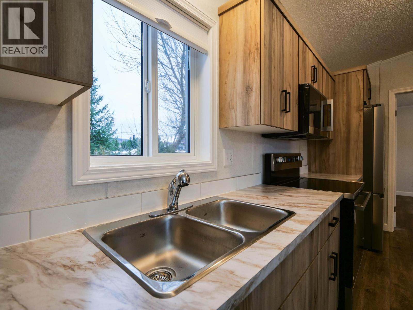 41 602 ELM STREET, Quesnel