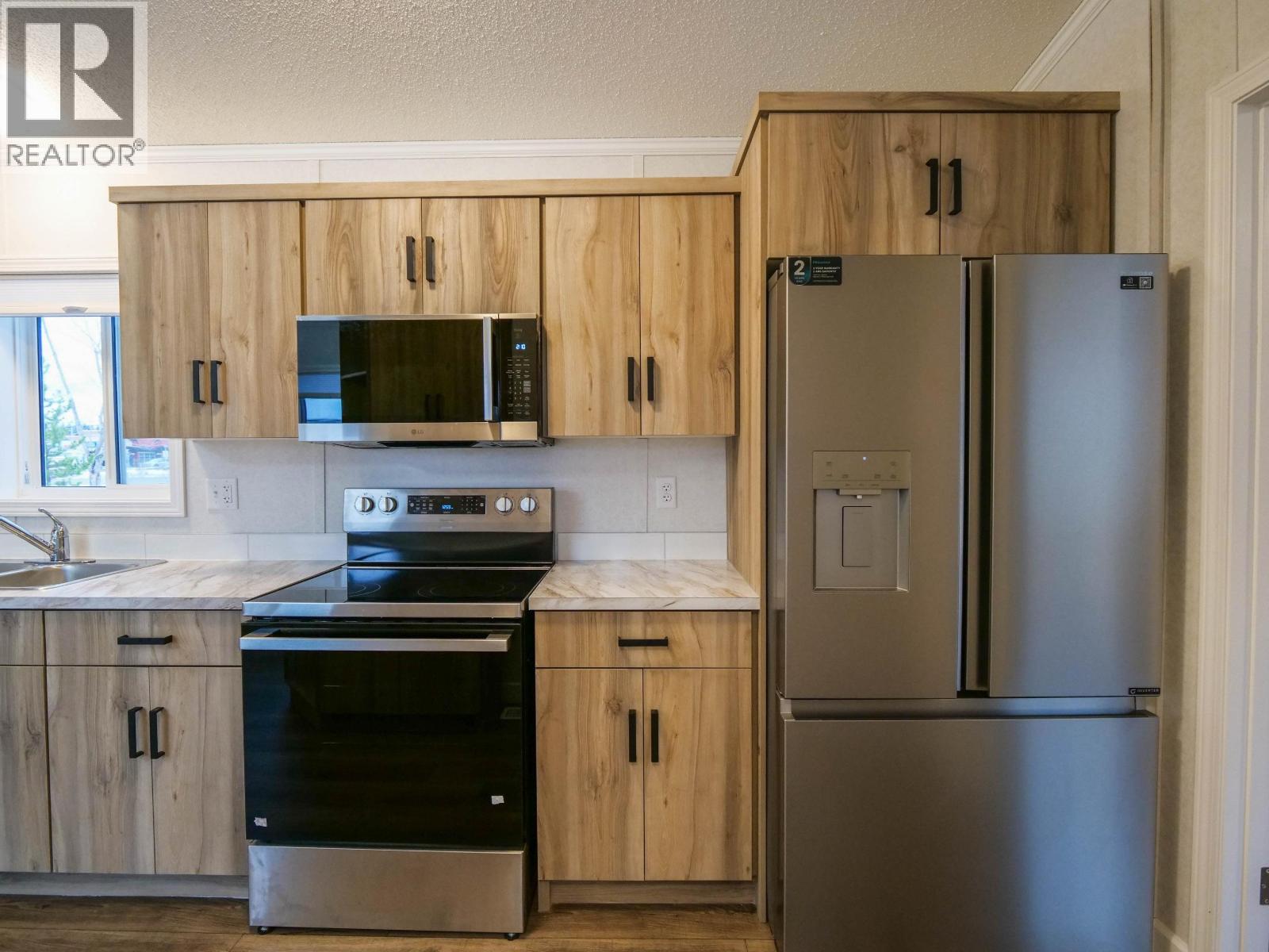 41 602 ELM STREET, Quesnel