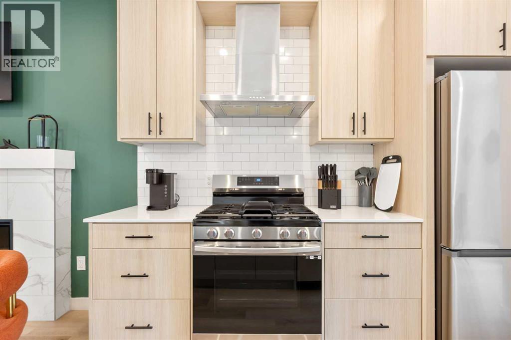 Single Family House for Sale in Unit    Avenue NW Capitol Hill Calgary 