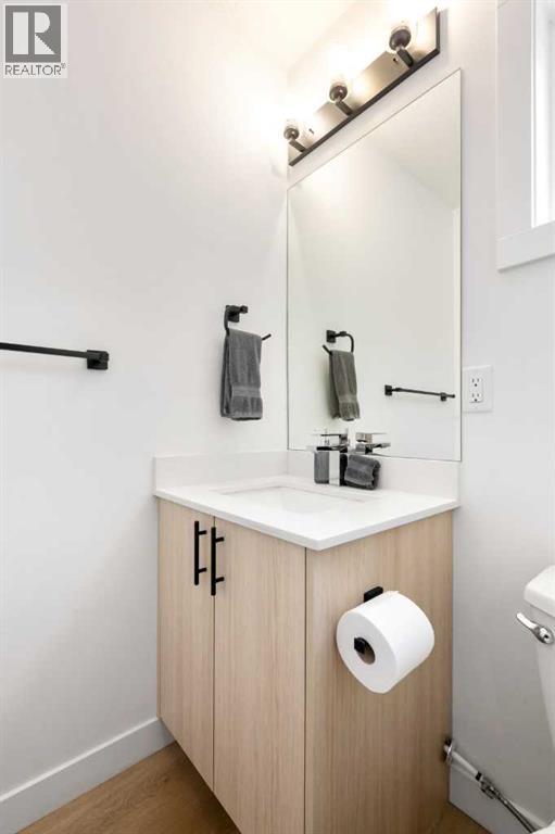 Single Family House for Sale in Unit    Avenue NW Capitol Hill Calgary 