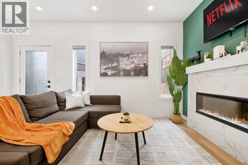 Single Family House for Sale in Unit    Avenue NW Capitol Hill Calgary 