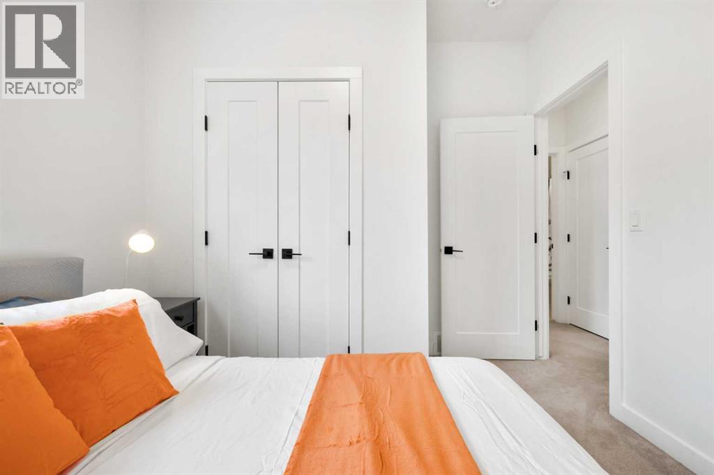 Single Family House for Sale in Unit    Avenue NW Capitol Hill Calgary 