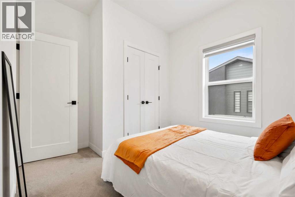 Single Family House for Sale in Unit    Avenue NW Capitol Hill Calgary 