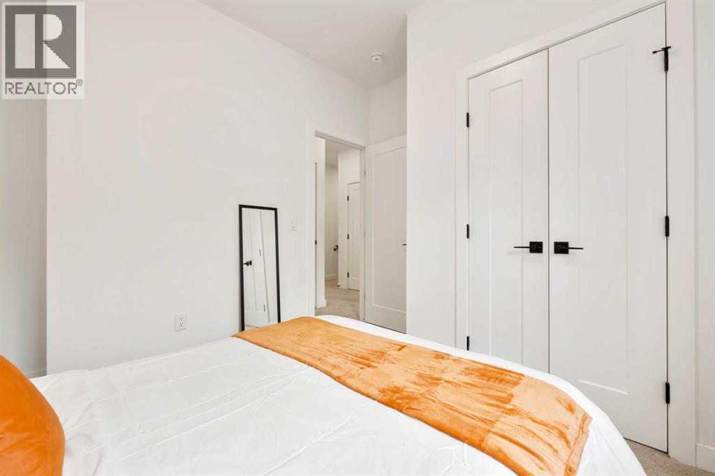 Single Family House for Sale in Unit    Avenue NW Capitol Hill Calgary 