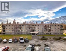 406 130 Skaha Place, Penticton