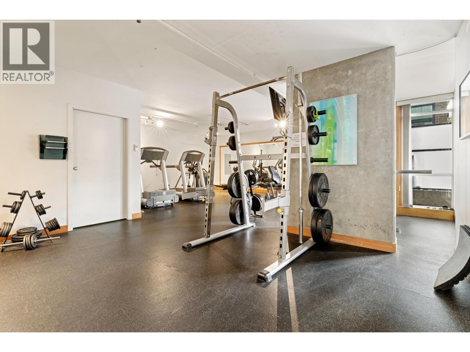 201 10 RENAISSANCE SQUARE, New Westminster