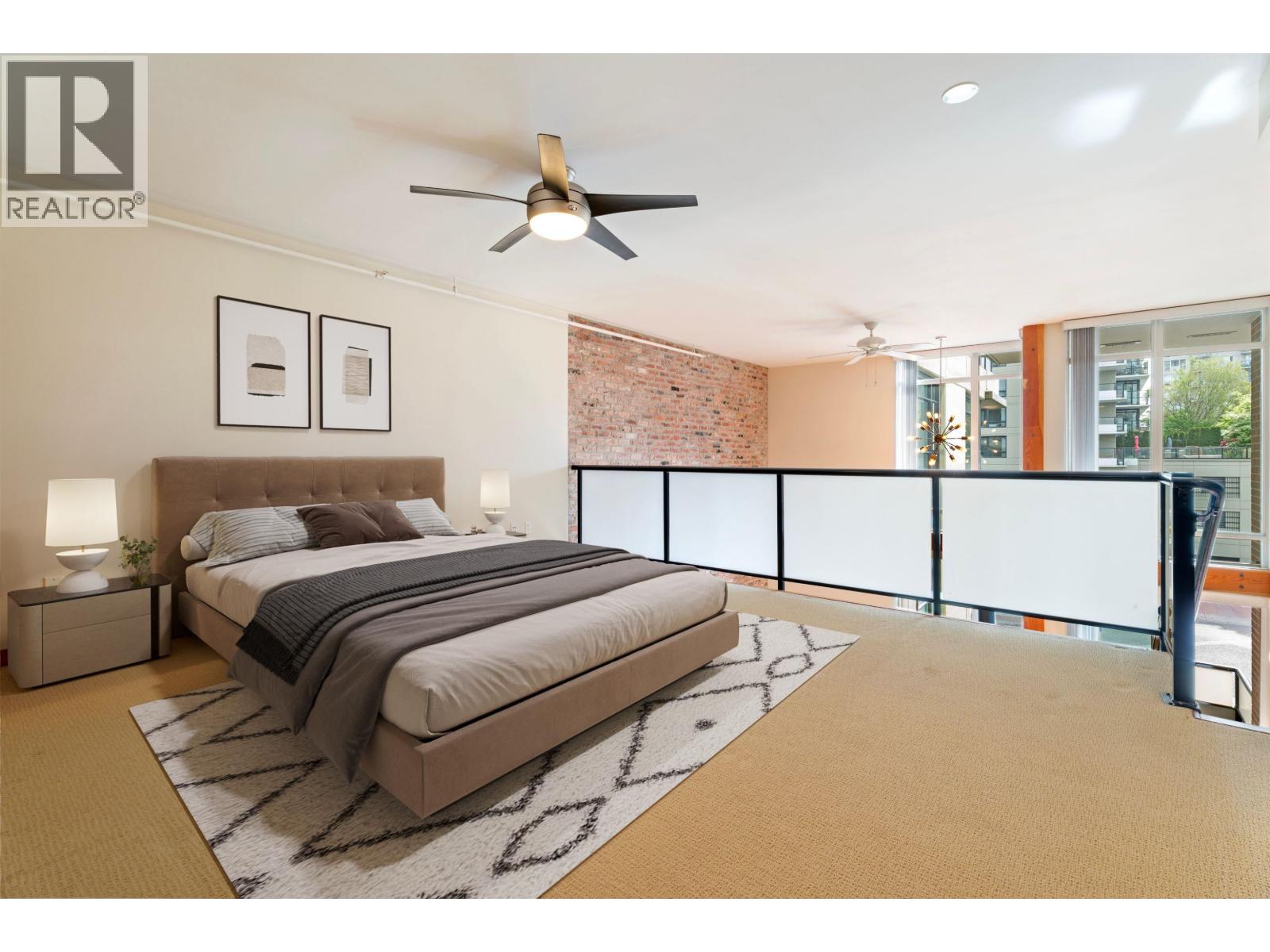 201 10 RENAISSANCE SQUARE, New Westminster