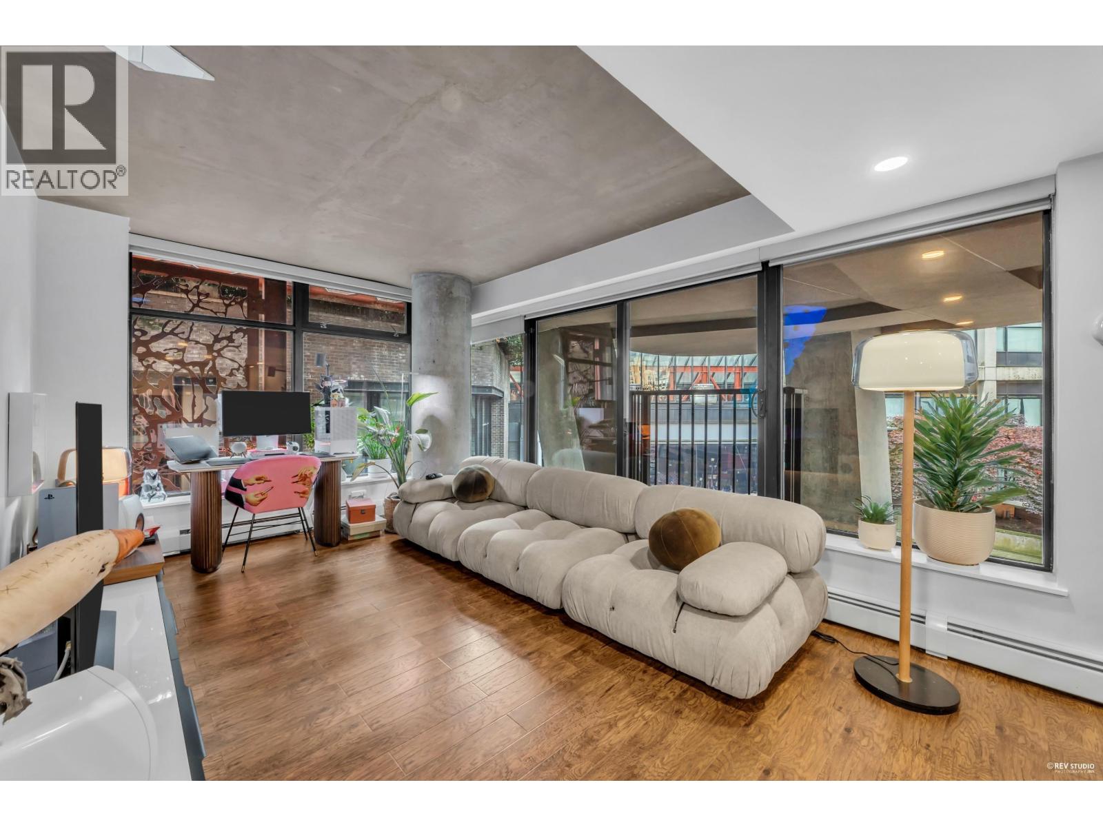 605 128 W CORDOVA STREET, Vancouver