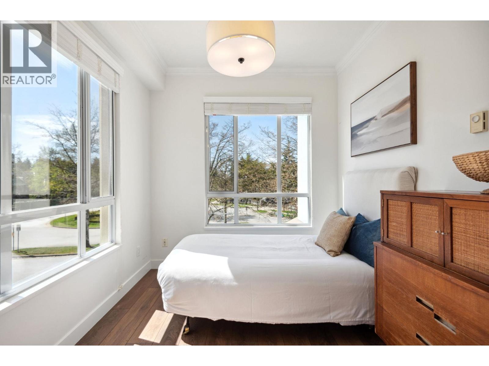 216 5735 HAMPTON PLACE, Vancouver