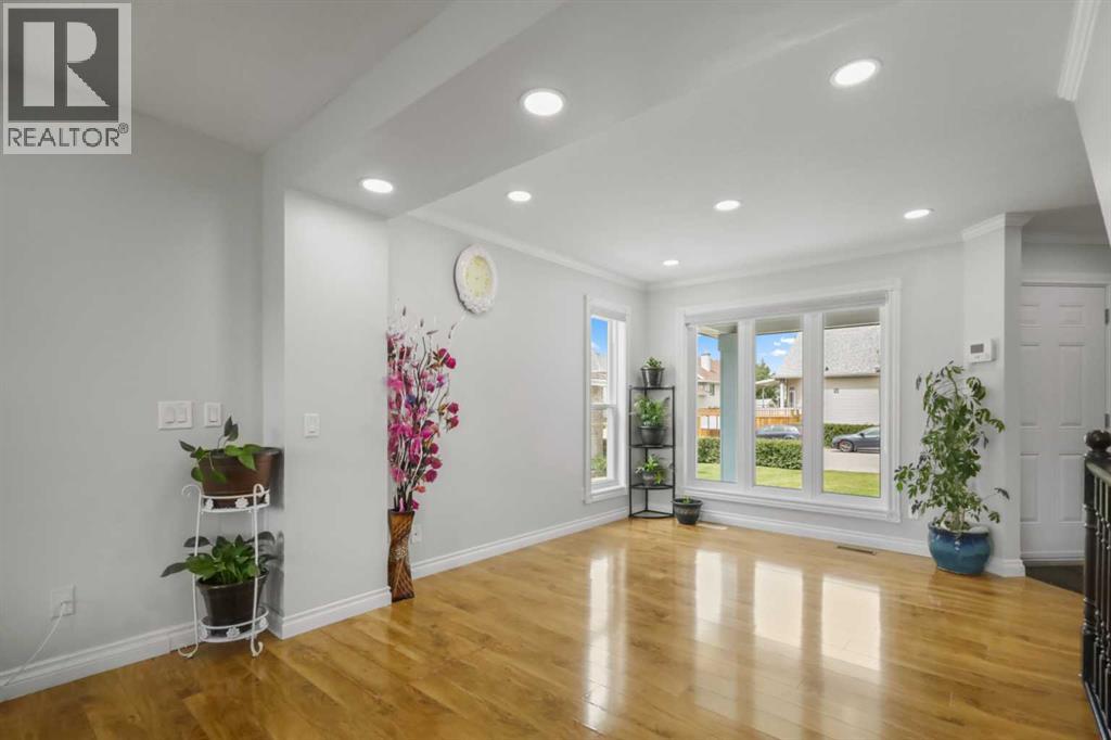 Single Family House for Sale in  Coventry Green NE Coventry Hills Calgary 