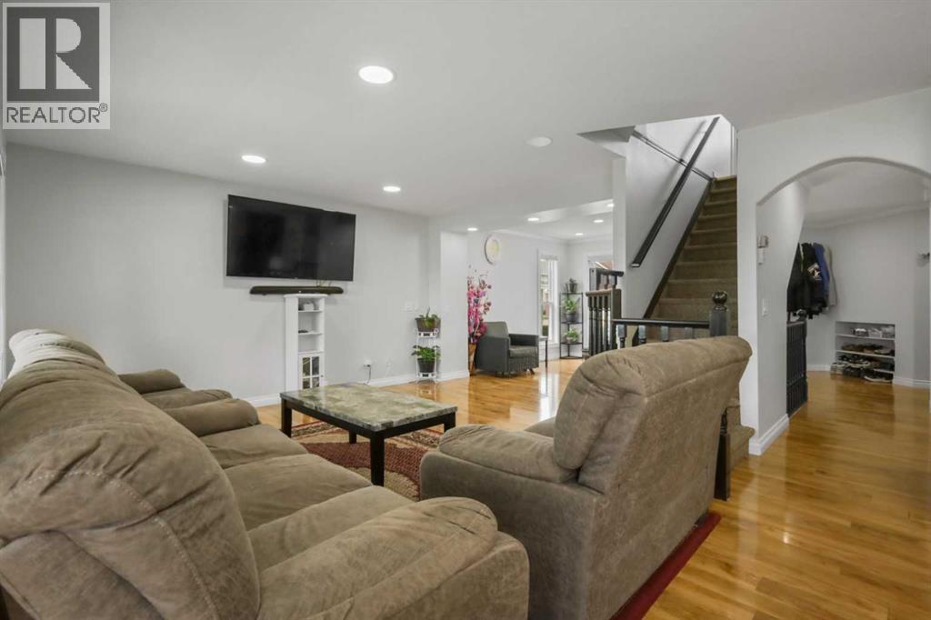 Single Family House for Sale in  Coventry Green NE Coventry Hills Calgary 