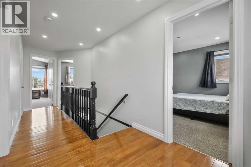 Single Family House for Sale in  Coventry Green NE Coventry Hills Calgary 