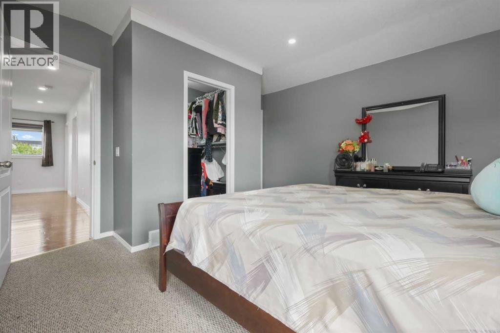 Single Family House for Sale in  Coventry Green NE Coventry Hills Calgary 