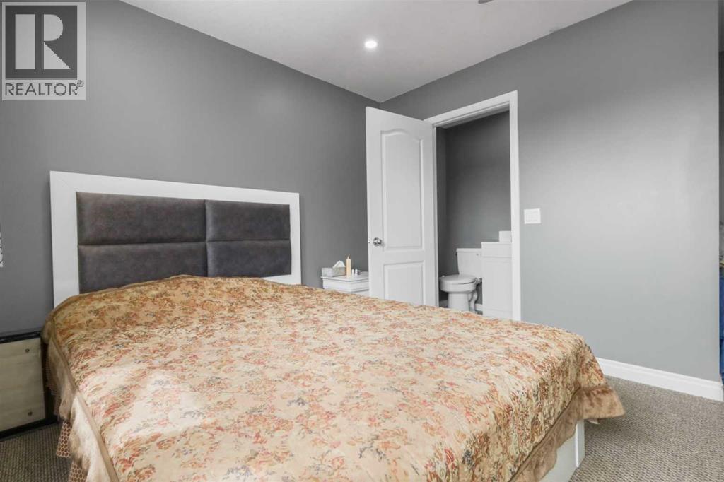 Single Family House for Sale in  Coventry Green NE Coventry Hills Calgary 