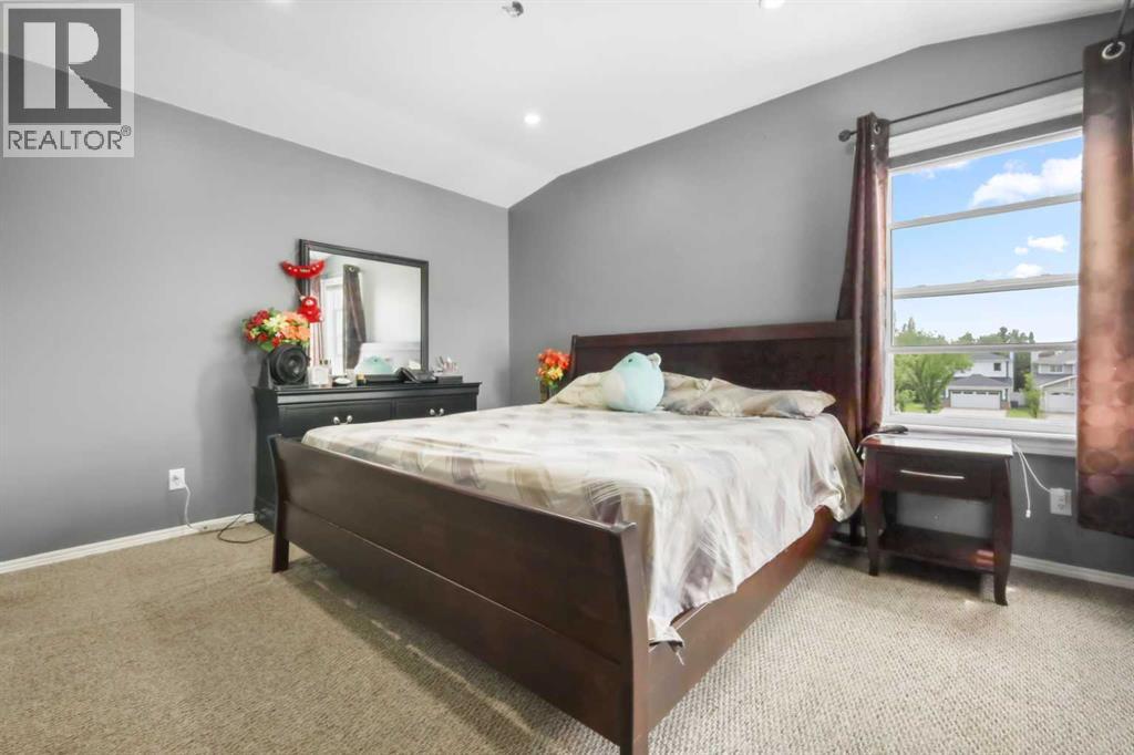 Single Family House for Sale in  Coventry Green NE Coventry Hills Calgary 