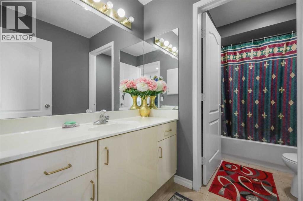 Single Family House for Sale in  Coventry Green NE Coventry Hills Calgary 