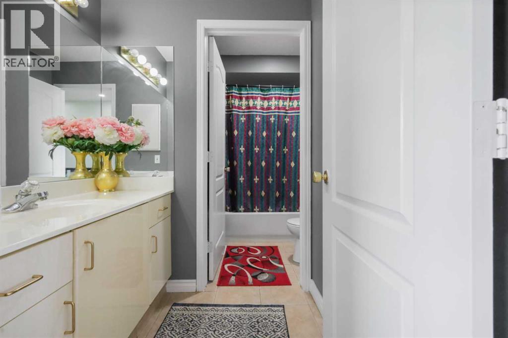 Single Family House for Sale in  Coventry Green NE Coventry Hills Calgary 