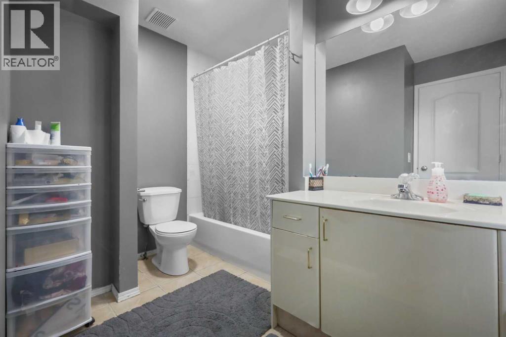 Single Family House for Sale in  Coventry Green NE Coventry Hills Calgary 