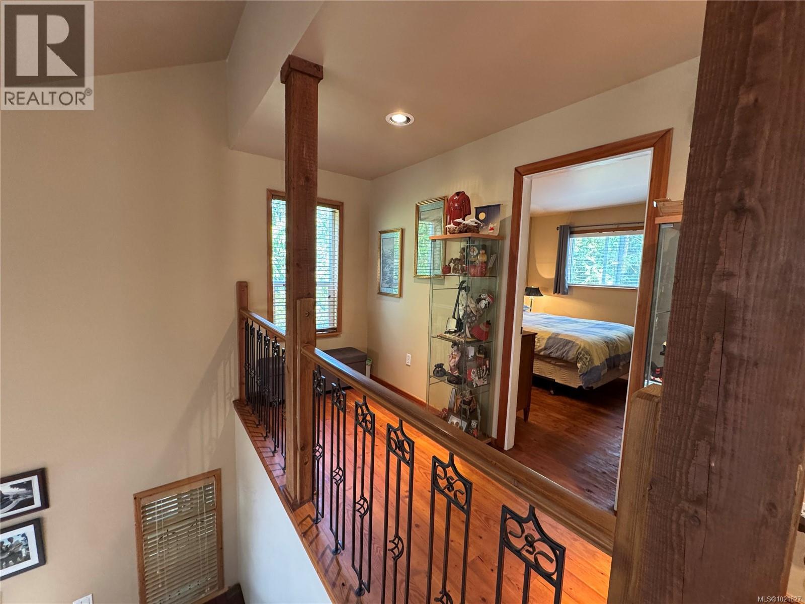 714 Charter Rd, Mayne Island