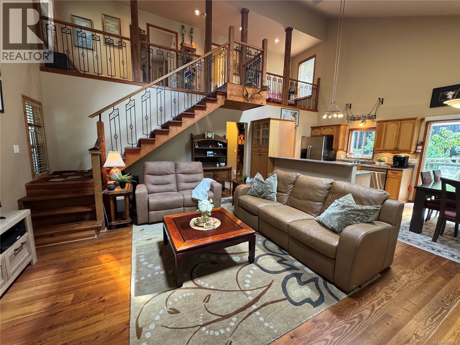 714 Charter Rd, Mayne Island