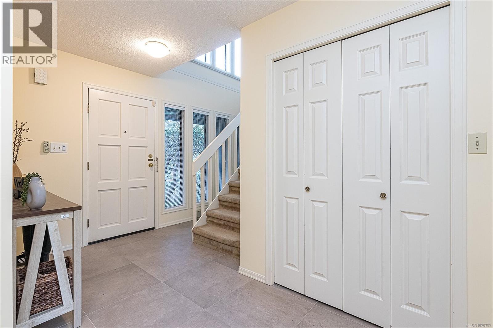  1509 Lynnfield Place, Saanich