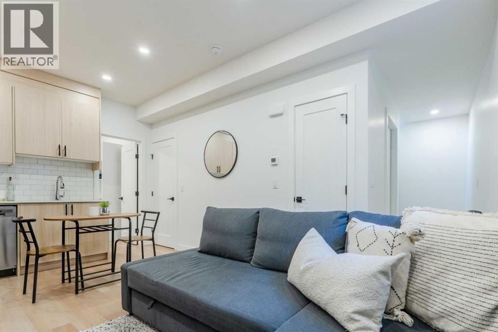 Single Family House for Sale in Unit B   Avenue NW Capitol Hill Calgary 