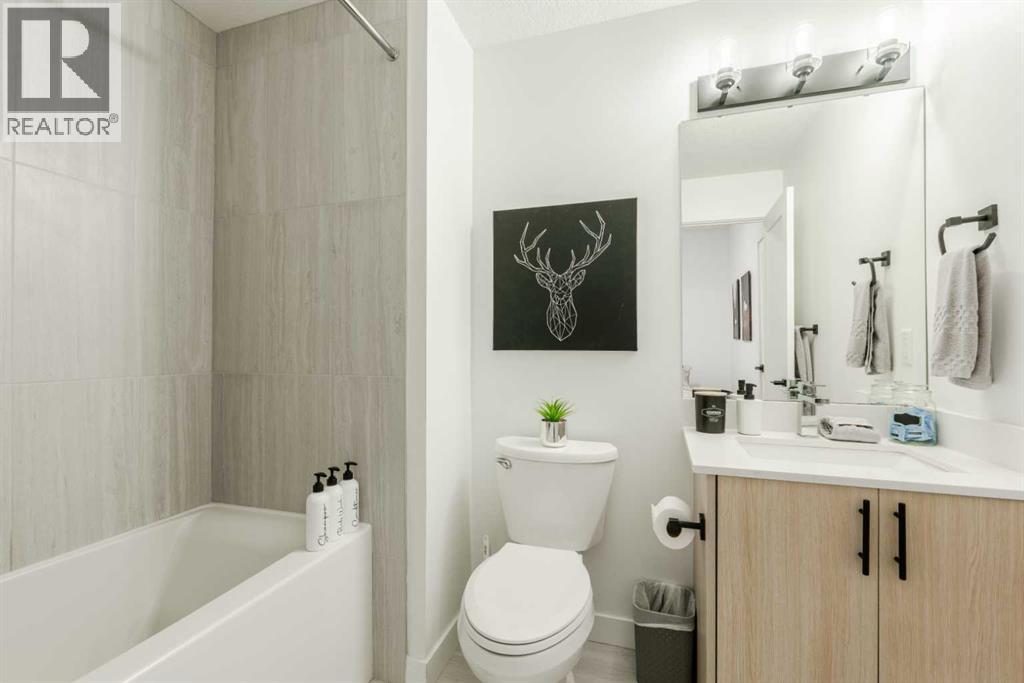 Single Family House for Sale in Unit B   Avenue NW Capitol Hill Calgary 