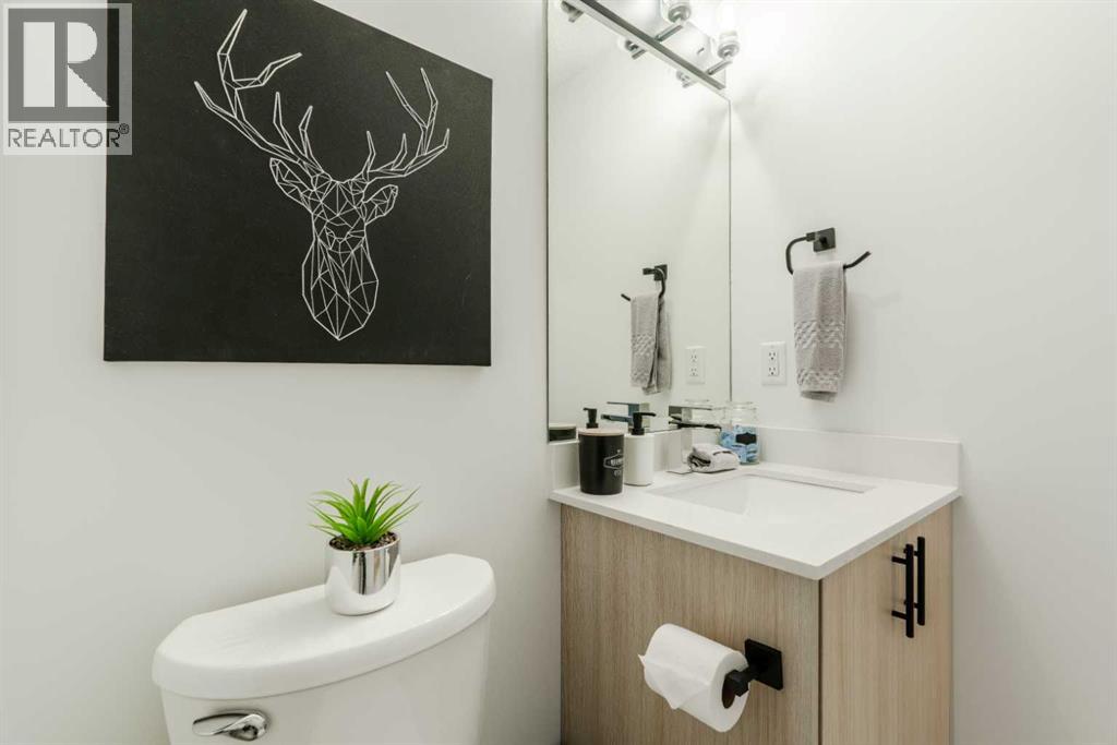 Single Family House for Sale in Unit B   Avenue NW Capitol Hill Calgary 