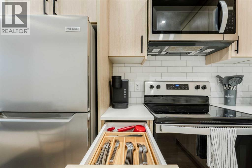 Single Family House for Sale in Unit B   Avenue NW Capitol Hill Calgary 