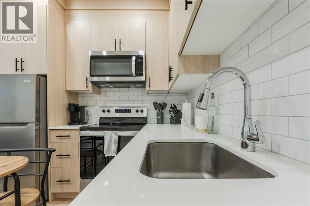 Single Family House for Sale in Unit B   Avenue NW Capitol Hill Calgary 