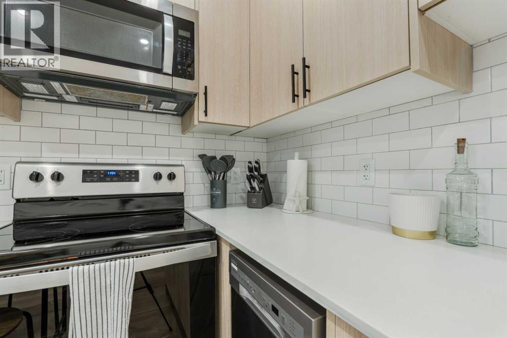 Single Family House for Sale in Unit B   Avenue NW Capitol Hill Calgary 