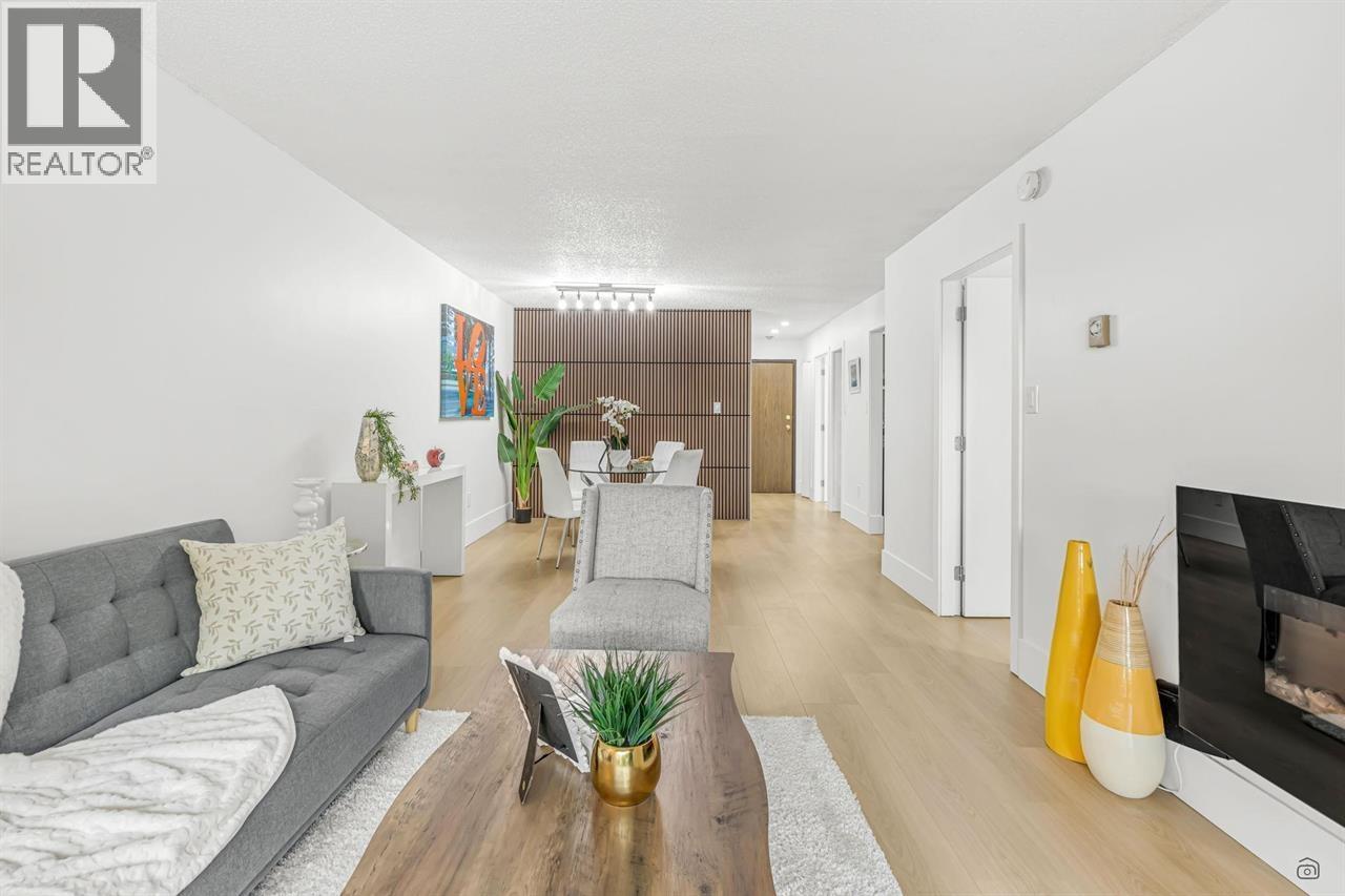 207 37 AGNES STREET, New Westminster