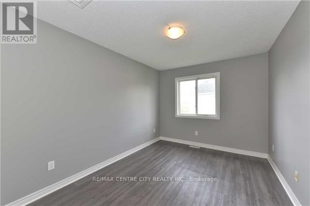#31 600 SARNIA ROAD - 11