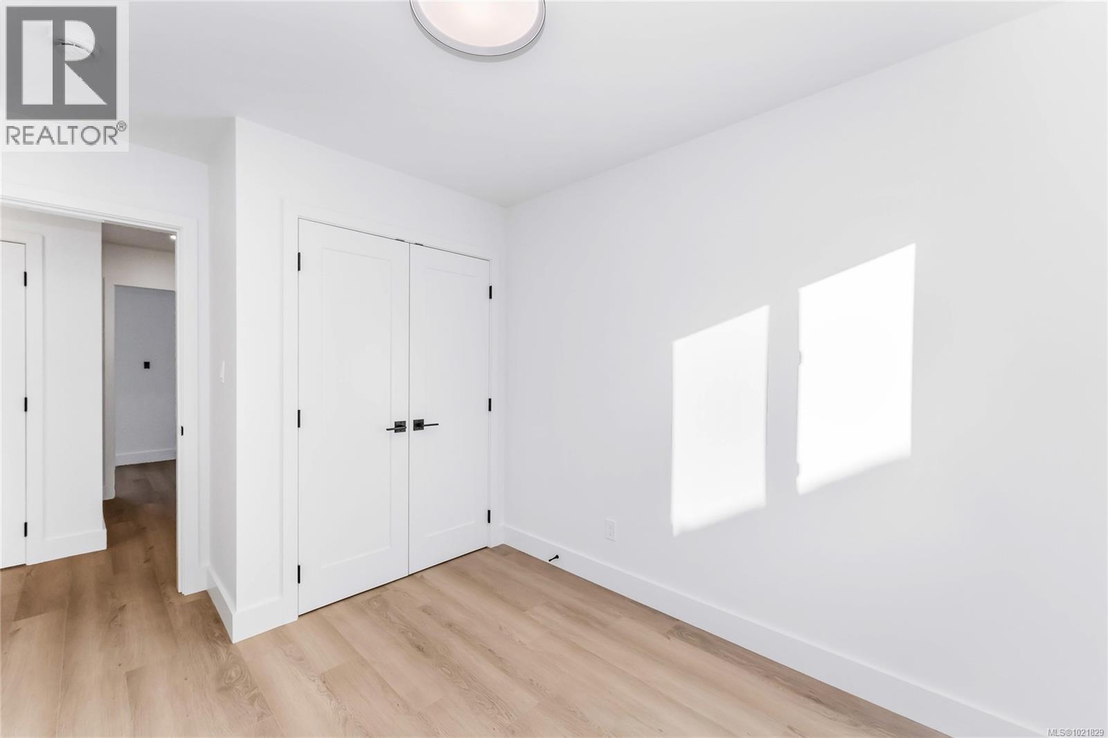 907 Vine Crt, Langford