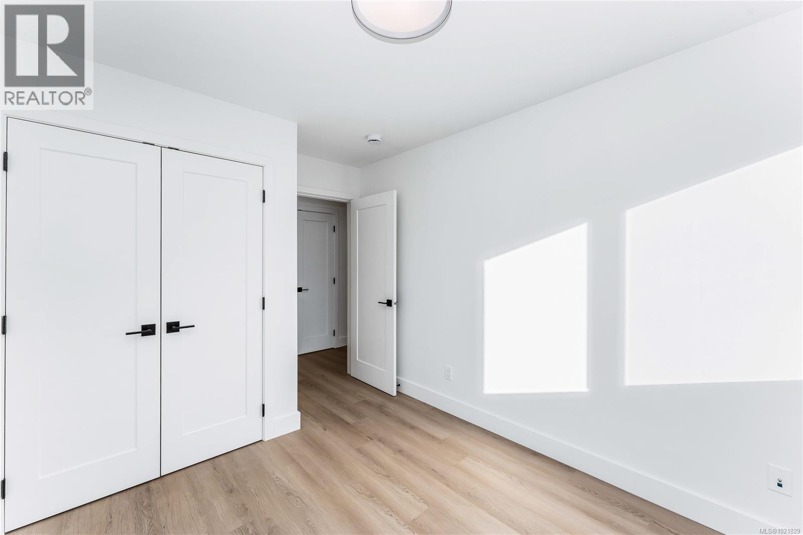 907 Vine Crt, Langford