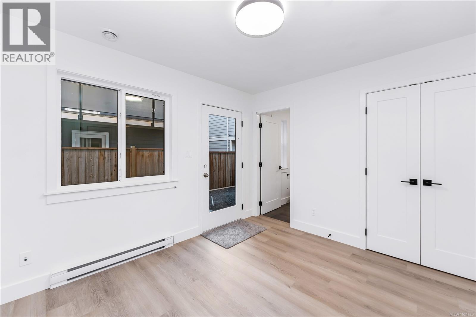 907 Vine Crt, Langford