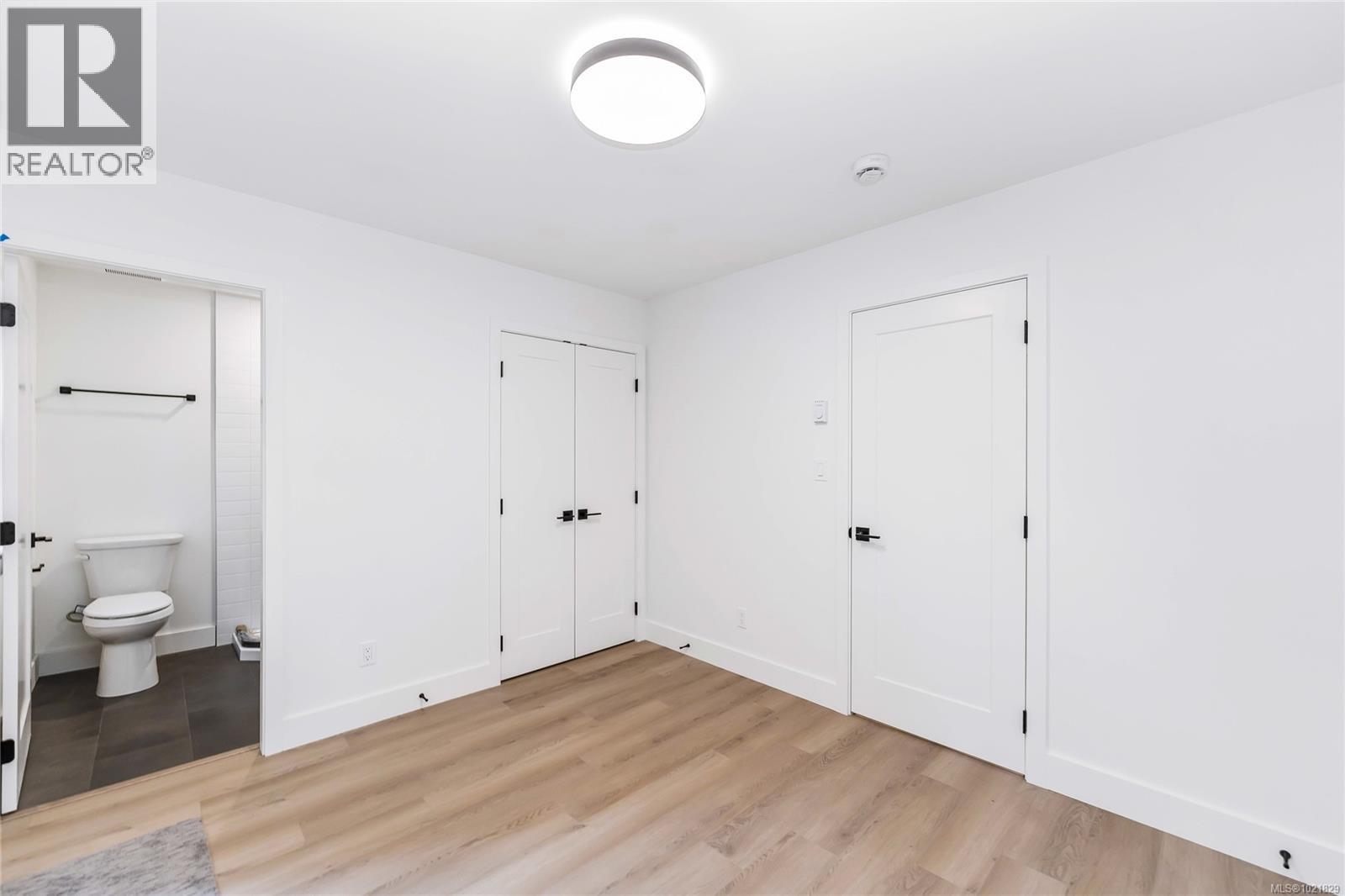 907 Vine Crt, Langford