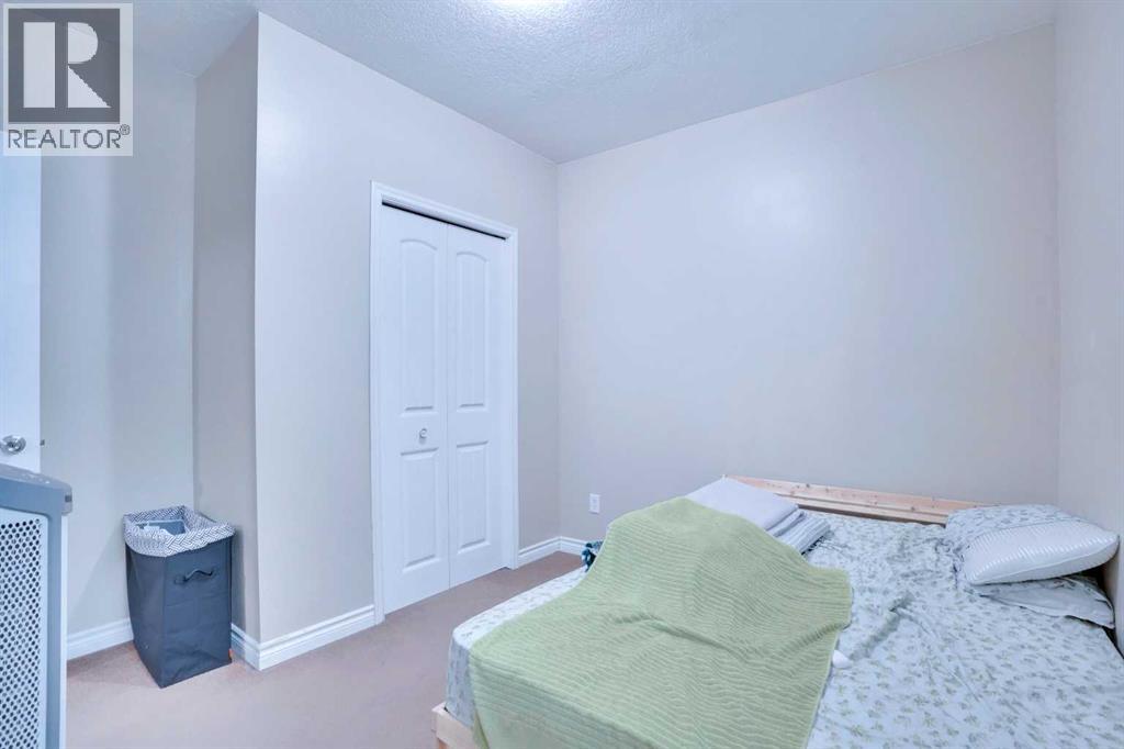 Single Family House for Sale in  Saddlelake Gardens NE Saddle Ridge Calgary 