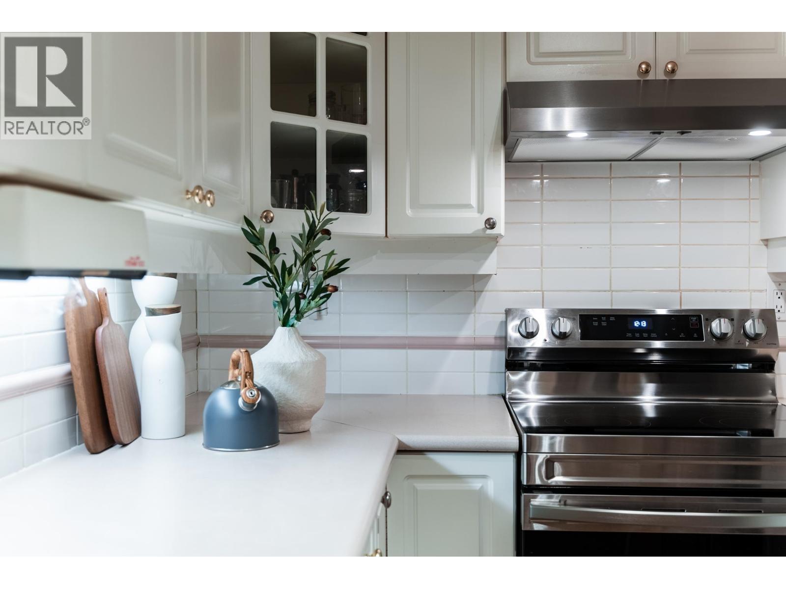 104 5835 HAMPTON PLACE, Vancouver